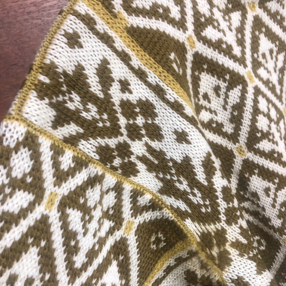 RARE Figgjo Pure 100% Wool Made in Norway Golden sweater SM perfect conditio - Picture 7 of 8